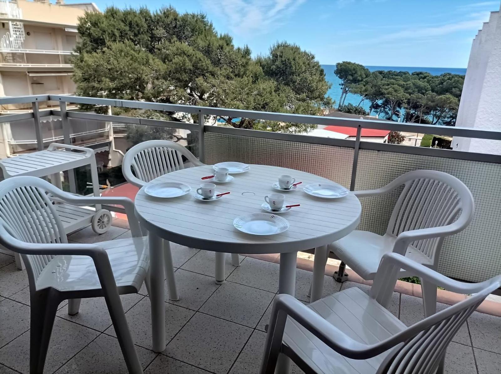 Miami Apartamento Mestres Miami Playa Exteriör bild
